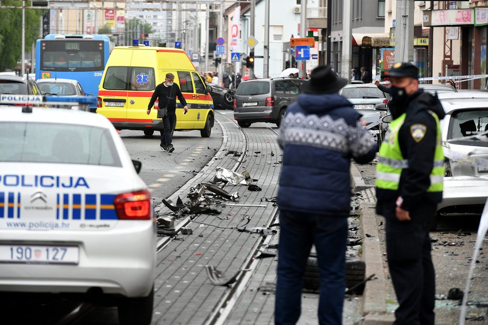Višestruki sudar u zagrebačkoj Dubravi (Snimio Goran Mehkek/Cropix)